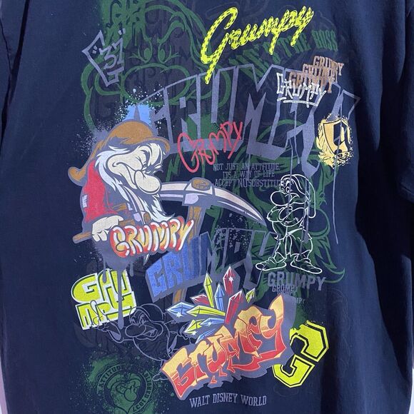 Grumpy T-shirt Mens Large Black Walt Disney World Hanes Snow White Dwarf Casual - Picture 3 of 9